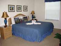 master bedroom w/king size bed - click to enlarge